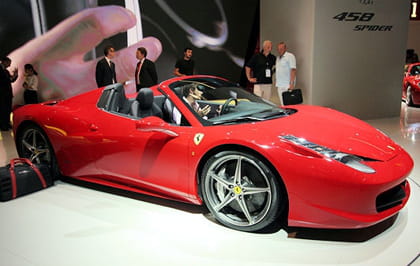 Pininfarina arrête la production de véhicules !  Ferrari-458-italia-spider-auto-luxe-1012821
