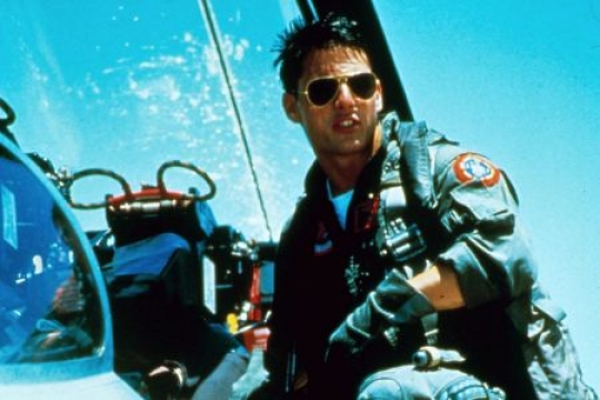 tom cruise top gun costume. tom cruise top gun.