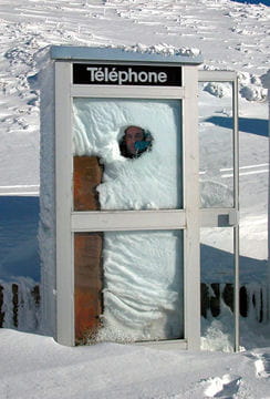 http://www.linternaute.com/humour/betisier/telephones-insolites/image/coup-fil-peu-froid-858918.jpg