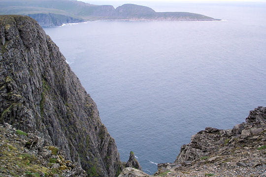 le cap nord (en norvégien nordkapp) est une falaise de 307 mètres de hauteur qui
