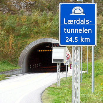 tunnel-laerdal-360875.jpg