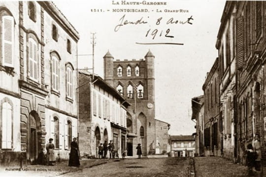 la grand-rue. montgiscard, france - aot 1912 
