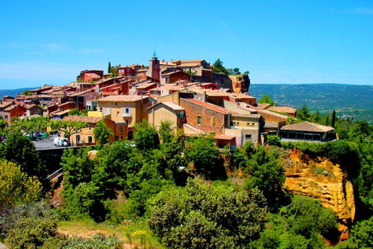 http://www.linternaute.com/sortir/escapade/les-plus-beaux-villages-de-provence/image/plus-beaux-villages-provence-roussillon-1250832.jpg