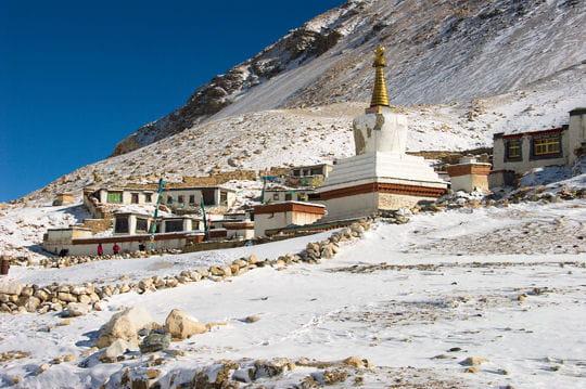 le monastère de rongbuk : le plus haut du monde