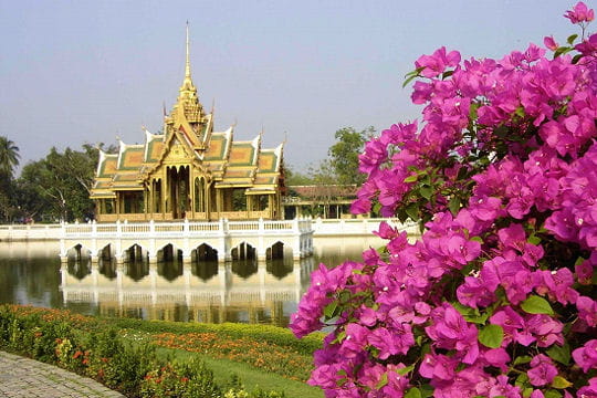 http://www.linternaute.com/voyager/asie/photo/les-100-plus-belles-facettes-de-la-thailande/image/palais-d-ete-514752.jpg