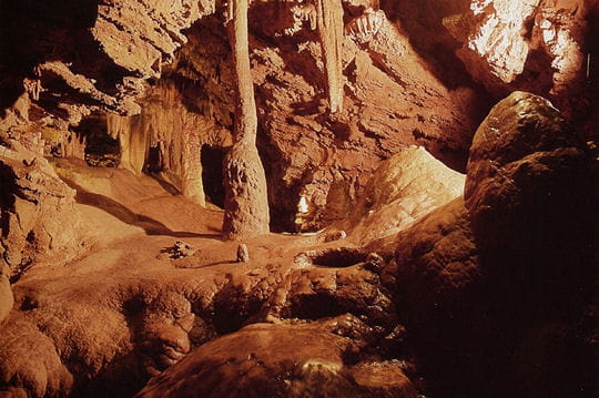 grottes, crevasses et gouffres