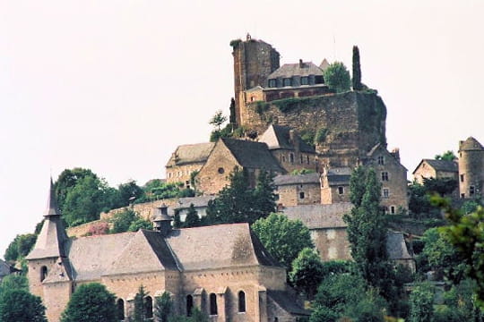 château de turenne
